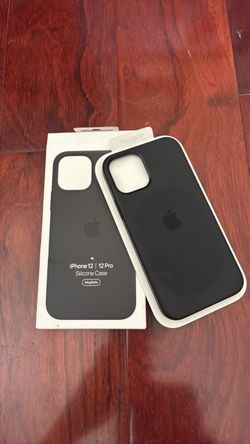 Apple iPhone 12 / 12 Pro Silicone Case MagSafe