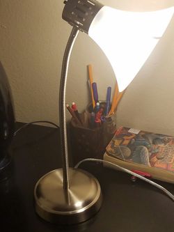 Table lamp