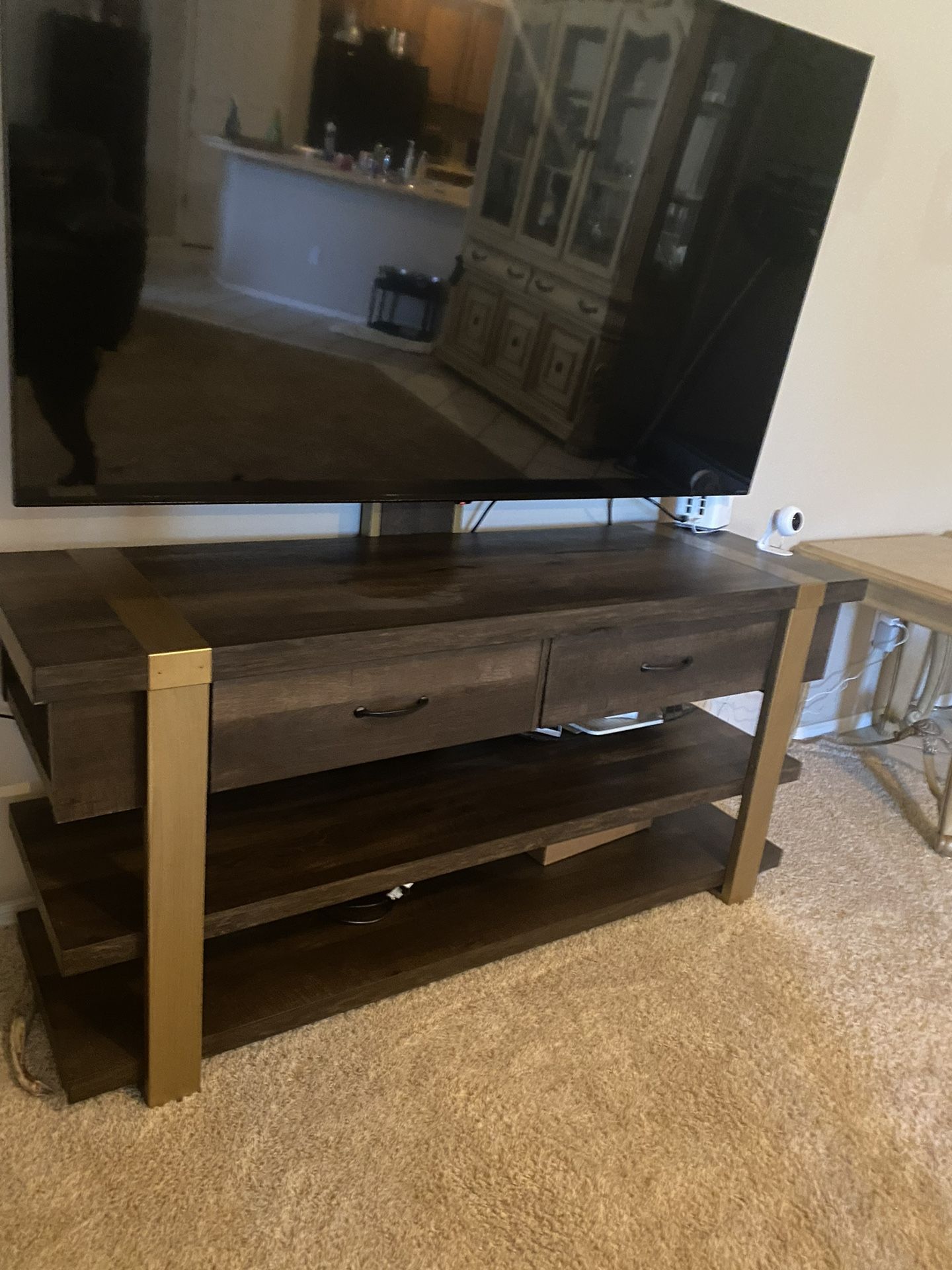 Lana Modern 3-in-1 TV Console, Tv Stand / Entertainment