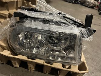 2016 Toyota Sequoia Headlights