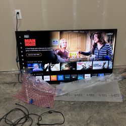 VIZIO Class 4K UHD LED HDR Smart TV 65”