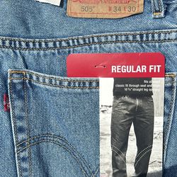Men’s Regular Fit Levi Jeans