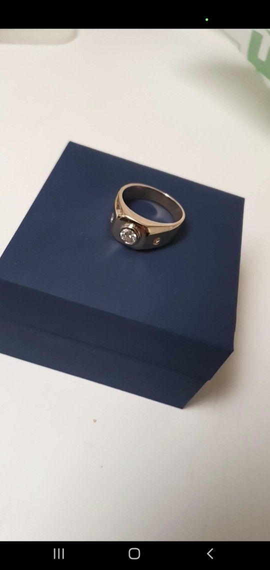 14k Gold Ring With Diamonds