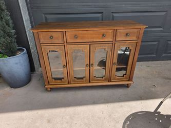 Buffet Cabinet with glass doors 50"L X 35.5"T X 18"Deep read description y