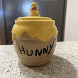 Disney Winnie the Pooh Hunny Pot Ceramic Snack Jar