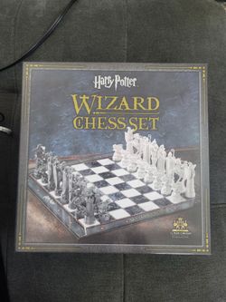 Harry Potter Wizard Chess Set – Noble Collection