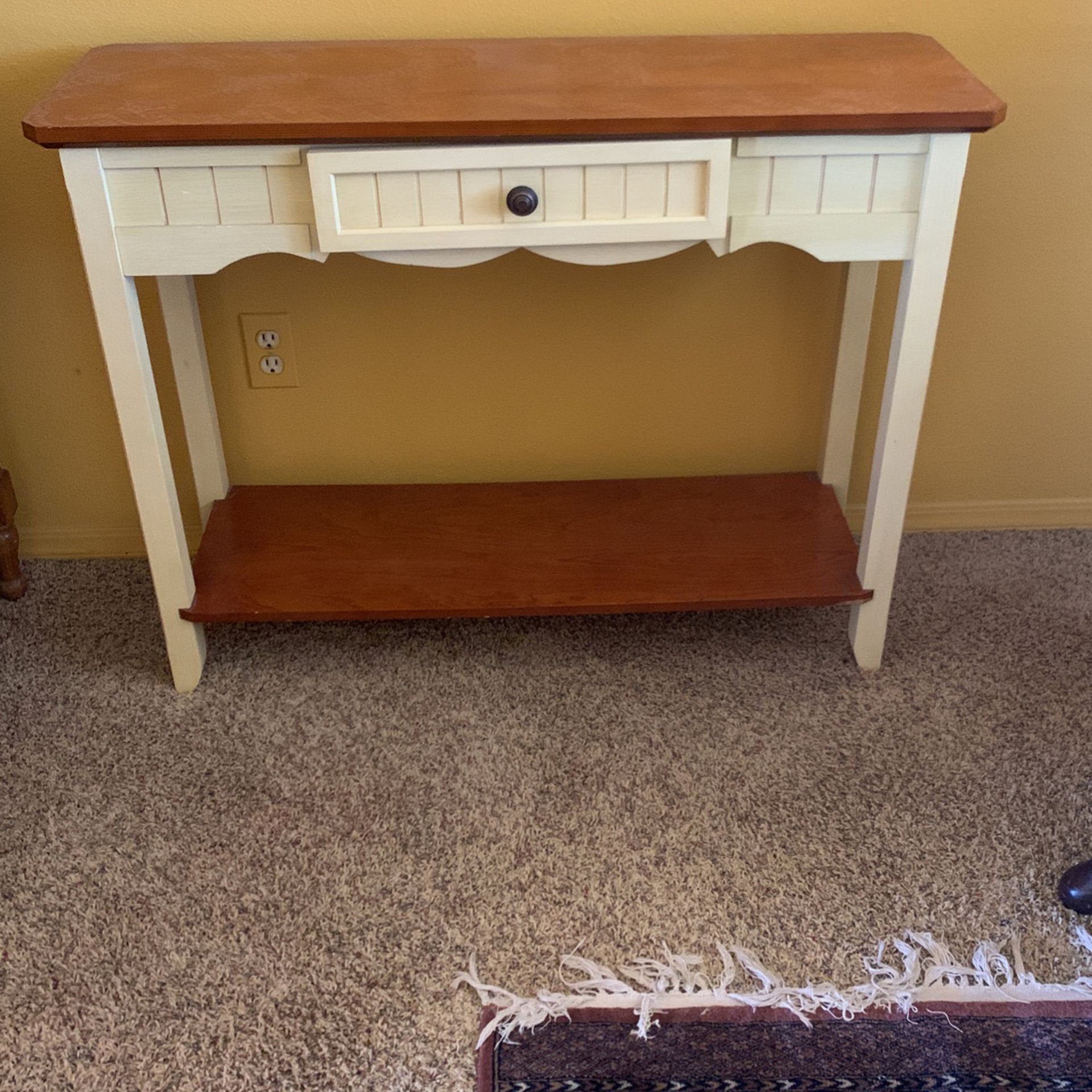 Accent And Console Table 