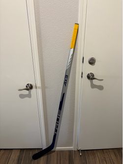 True AX3 Marner hockey stick