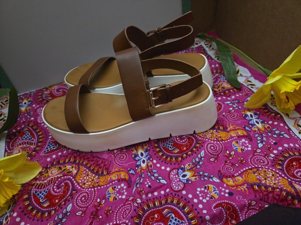 Aldo Sandals Size 7 & Half