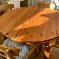 POTTERY BARN SOLID WOOD ROUND TABLE DINING SET 4 CHAIRS