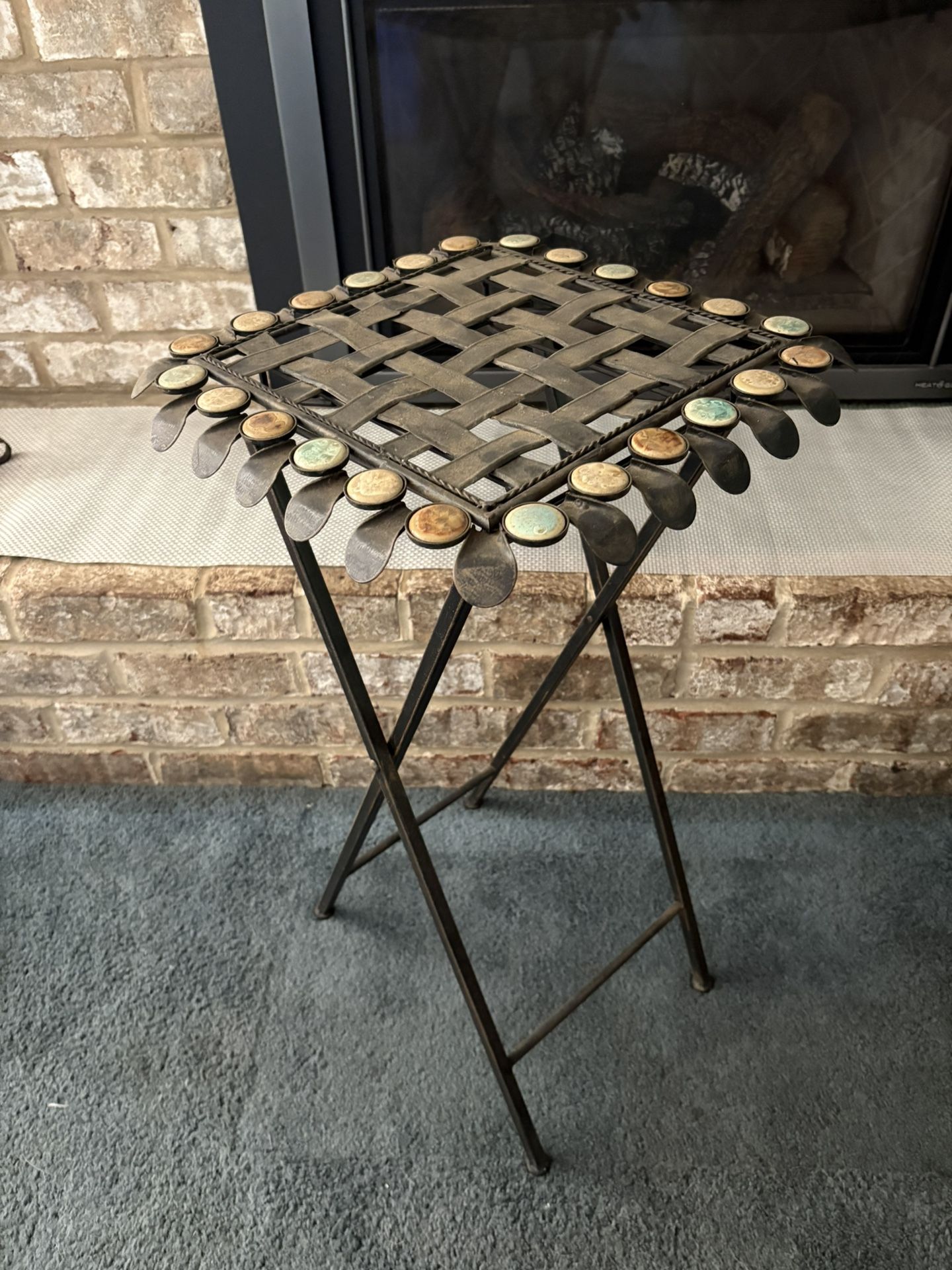 Cute Sturdy Metal Side Table/plant Stand