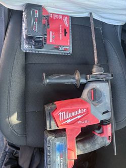 Milwaukee M18 Fuel Rotary Hammer with Batteries