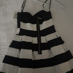 B Darlin black and white size 5