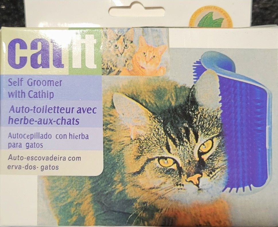 CatIt Self Groomer w/catnip!