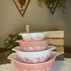 Pyrex Pink Gooseberry Set
