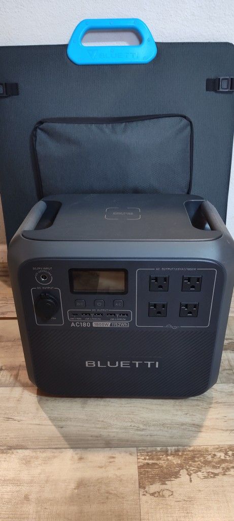 Bluetti AC180 W/200 Watt Solar Panel