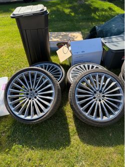 2022 CLS450 Rims with tires OEM