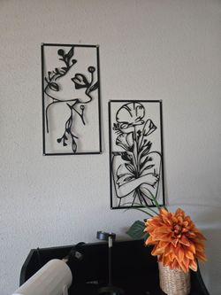 4 Wall decor frames