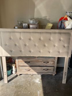 Queen size complete bed frame