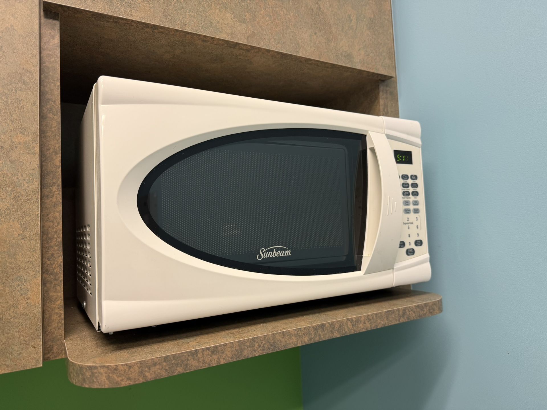 Free Working Microwave