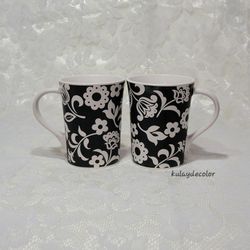 Room Creative Blooms 2008 Signature Housewares Black White Floral Coffee Mugs