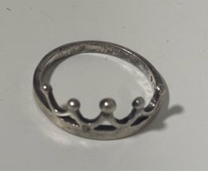 Women silver ring