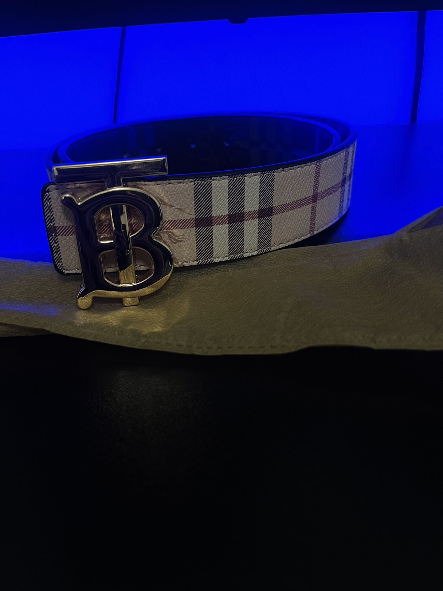 Burberry belt
