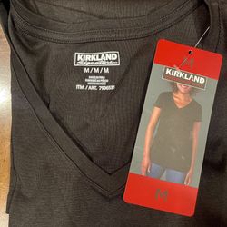 Women’s Medium V-Neck T-shirt (new)