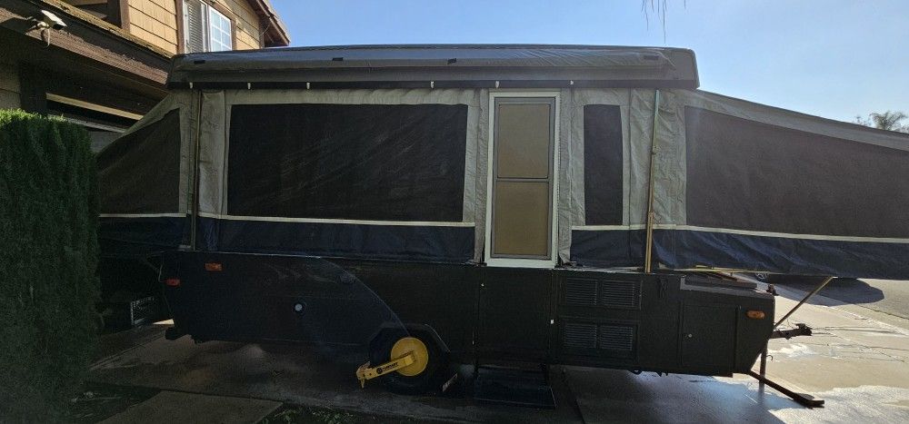 Pop Up Camper Trailer