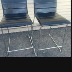 2 Bar Stools Excellent Condition Like New 