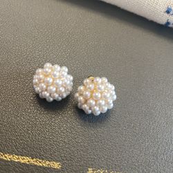 Pearl Earring