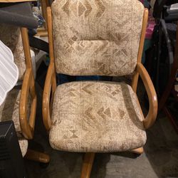 Table With 3 Fabric Rolling Chairs