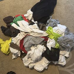 Bundle of men namebrand clothes
