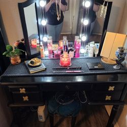 Make Up Vanity 