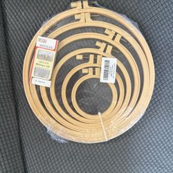 Embroidery Hoops X6 + Needles