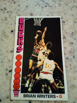 Vintage 1976 Topps basketball/ Brian winters / guard/ Milwaukee bucks/ card # 46/ 3x5 inch card