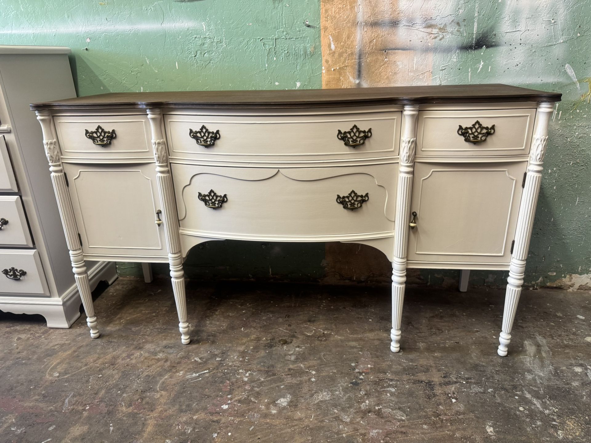 Magnificent Buffet/ Sideboard 