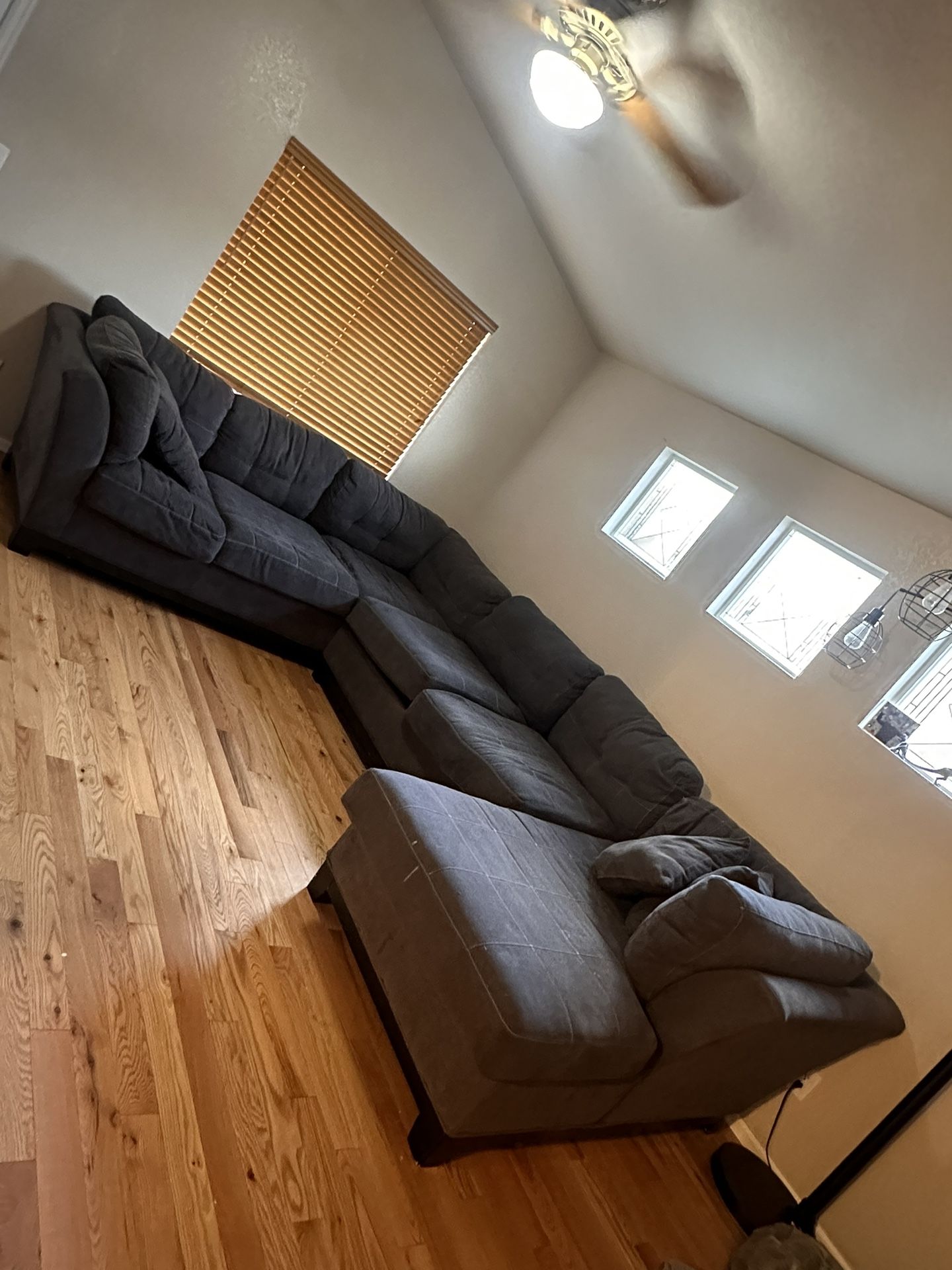 7.5 X 11.5 Grey Sectional Couch