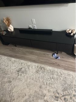 Tv stand