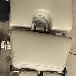 Zenith Chiropractic Table