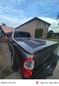Toyota Tundra 2005 bed cover
