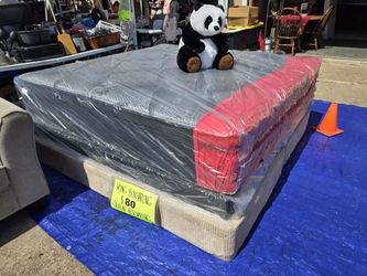 KING MATTRESS + BOXSPRING