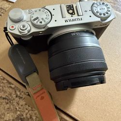 Fujifilm XM-5 Silver Kit with Zoom Lens XC 15-45mm OIS