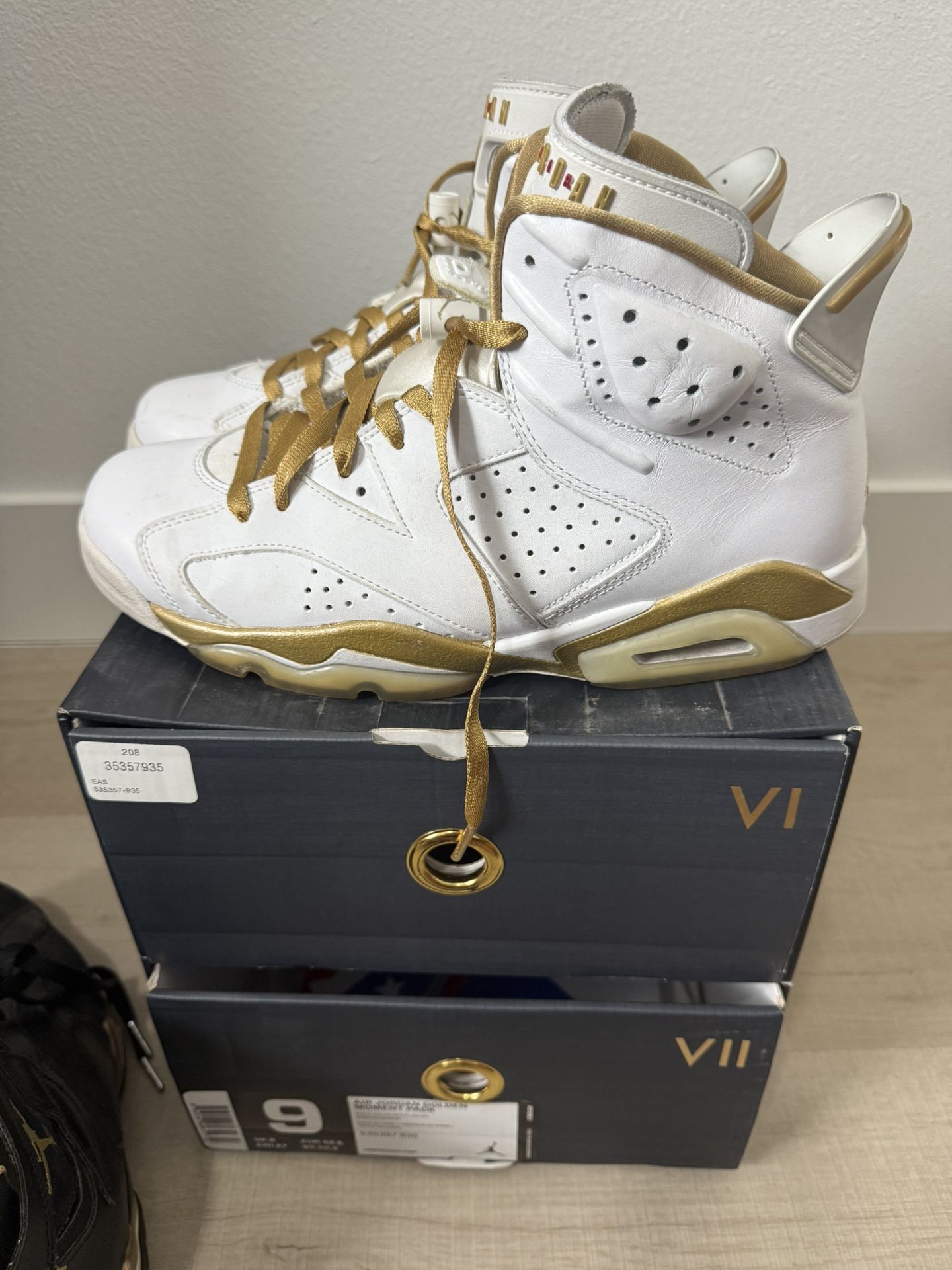 Nike Air Jordan 6/7 Golden Moments Pack Nike Air Jordan 6/7 Retro