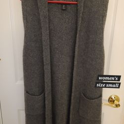 Women's Size Small Sweater Tahari