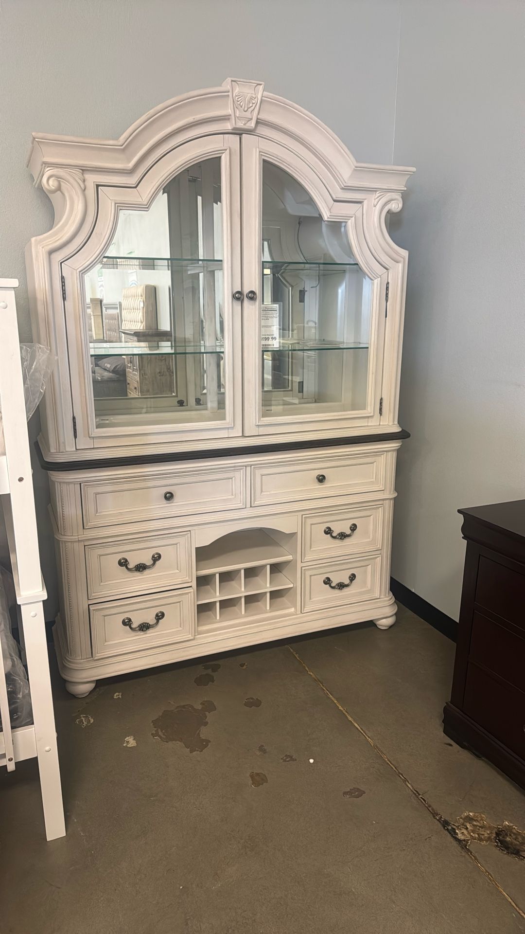 Super Nice Hutch Buffet