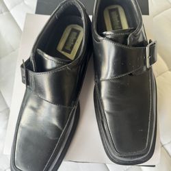 Men’s Black Leather Buckle Shoes