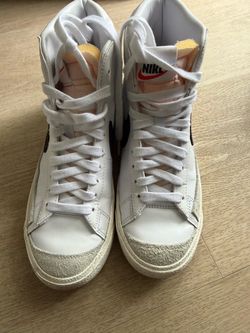 Womens Nike Blazer Size 7