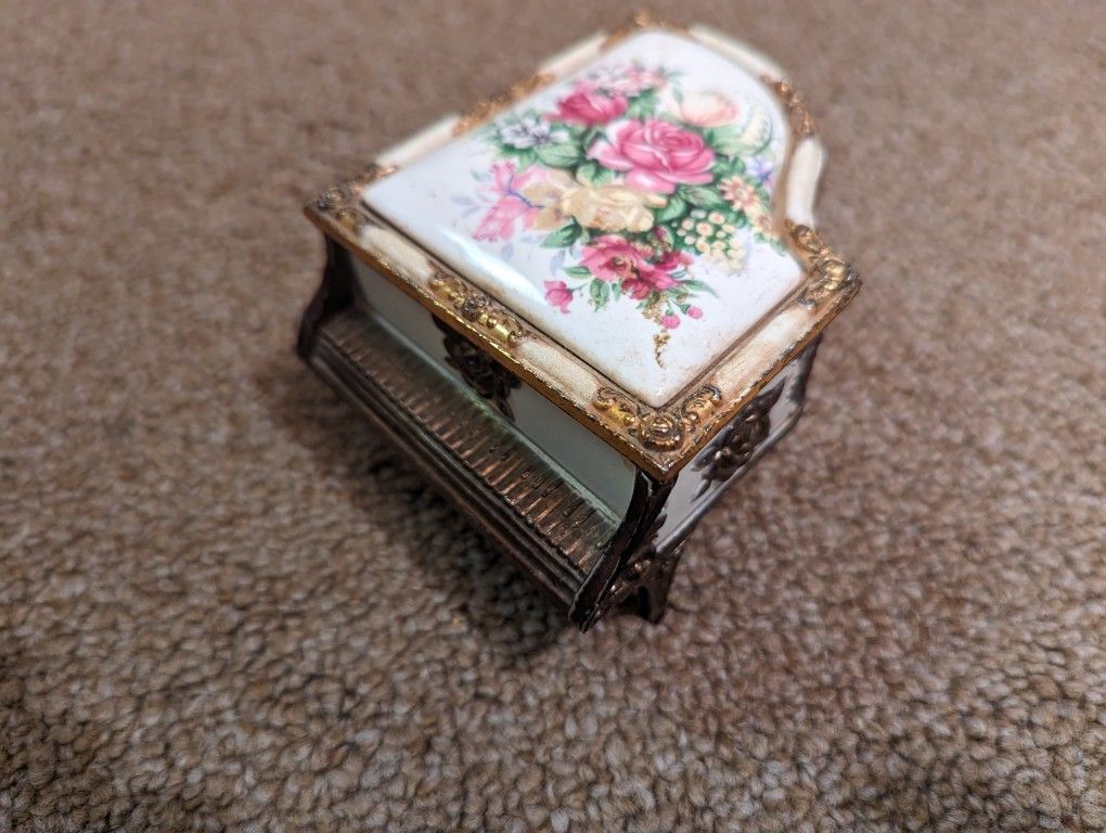 Vintage Jewelry Music Box Piano Japan