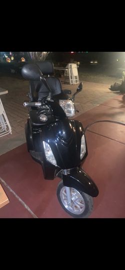 Mobility scooter